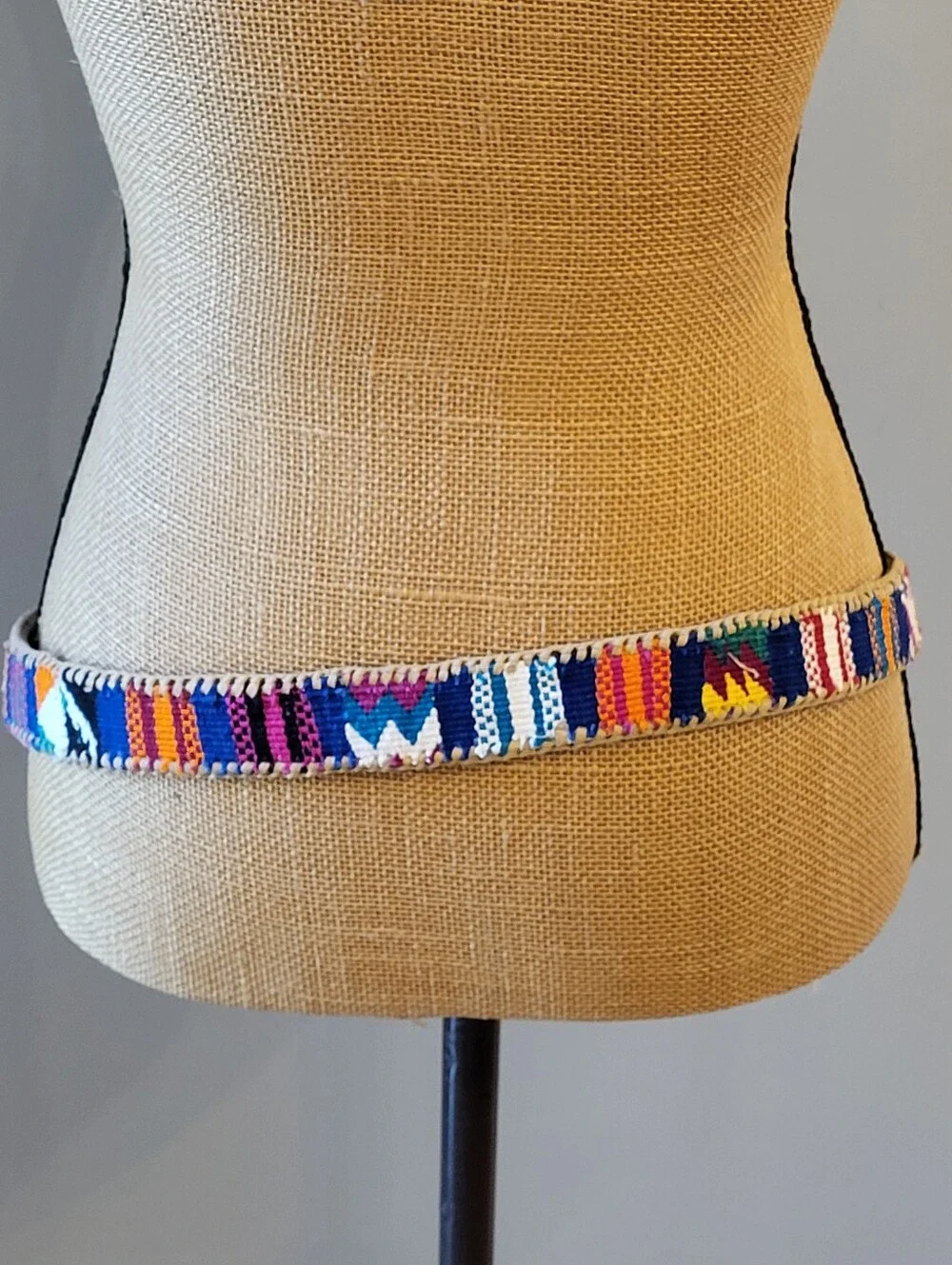 Handmade In Guatamala 70s/80s Textile And Tooled Leather Belt Size 38